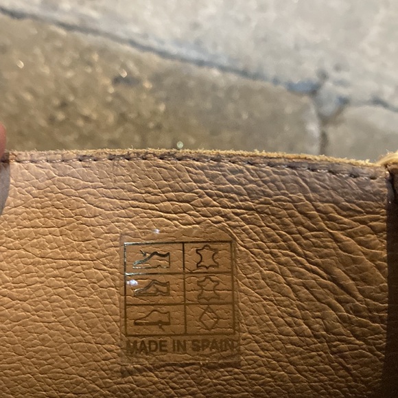 WILDBUNCH beige suede Wally shoes, size 11 *as is - Picture 10 of 15